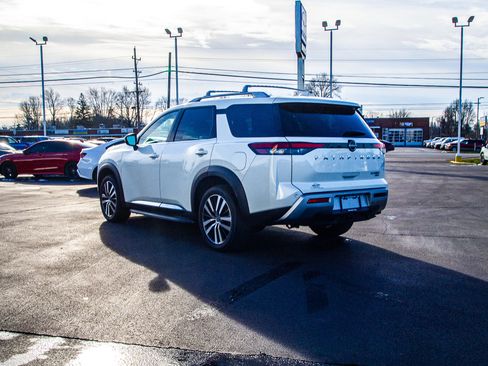 Used 2023 Nissan Pathfinder Platinum w/ Lighting Package (N93) image 5