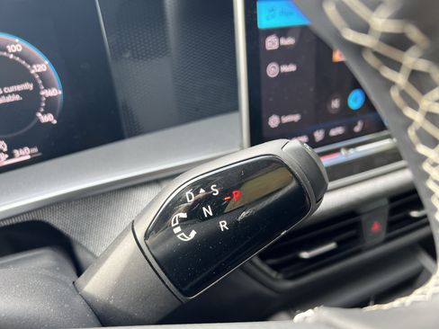 Certified 2026 Volkswagen Tiguan S FWD image 22