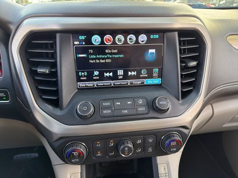 Used 2019 GMC Acadia Denali image 16