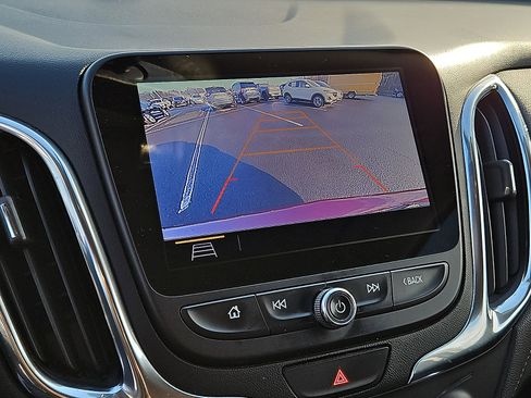 Used 2019 Chevrolet Equinox Premier image 17