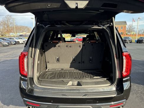 Used 2023 GMC Yukon Denali Ultimate w/ LPO, Floor Liner Package image 21