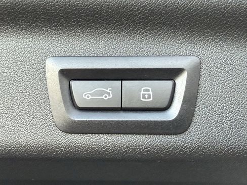 Certified 2025 BMW X1 M35i w/ Premium Package image 17