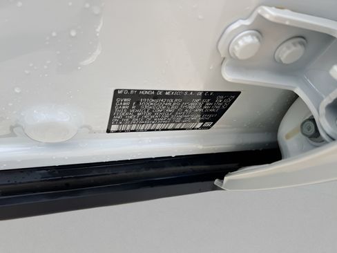 Used 2026 Honda HR-V LX image 27