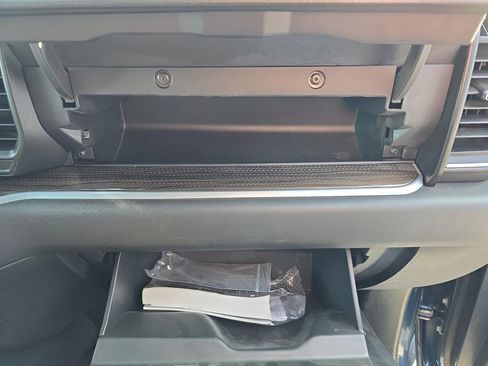 Used 2022 Chevrolet Silverado 1500 LT image 33