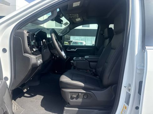 New 2026 GMC Sierra 2500 SLT AWD/4WD image 15