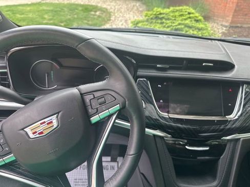 Certified 2024 Cadillac XT6 Premium Luxury AWD/4WD image 10