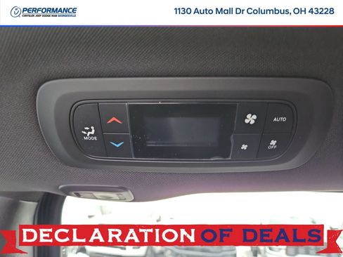 New 2026 Chrysler Pacifica Select image 16