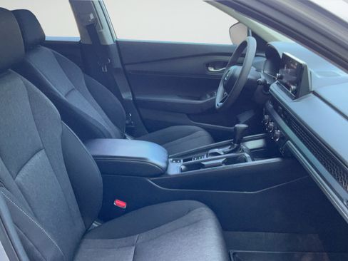 Used 2025 Honda Accord LX image 19