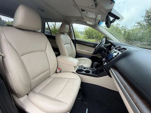 Used 2018 Subaru Outback 3.6R Limited AWD/4WD image 15