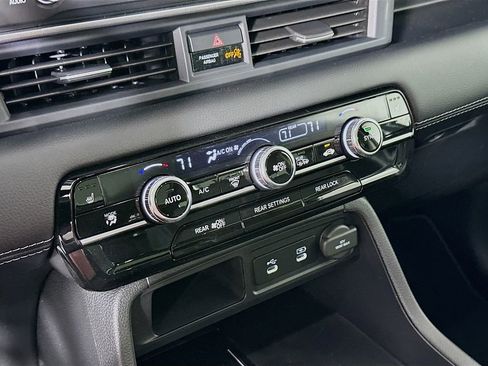 New 2026 Honda Pilot Touring image 14