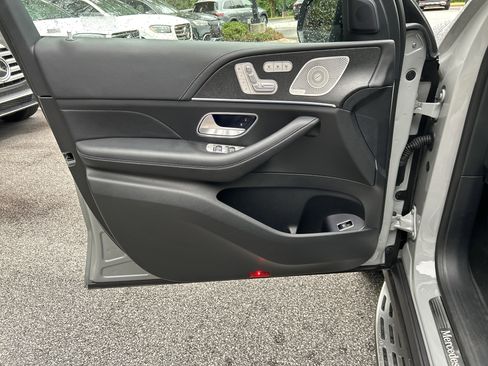 Certified 2025 Mercedes-Benz GLS 450 4MATIC image 18