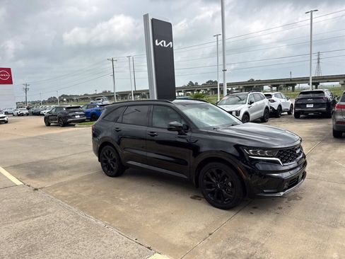 Certified 2023 Kia Sorento SX FWD image 9
