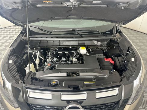 Used 2023 Nissan Pathfinder Rock Creek AWD/4WD image 34