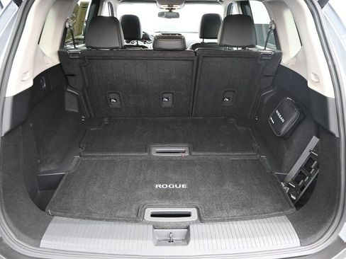 Used 2023 Nissan Rogue SL w/ SL Premium Package FWD image 11