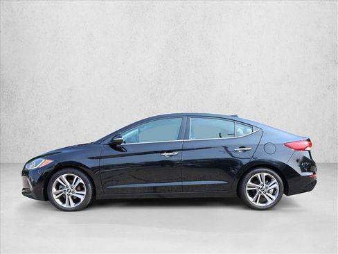 Used 2017 Hyundai Elantra Limited FWD image 8