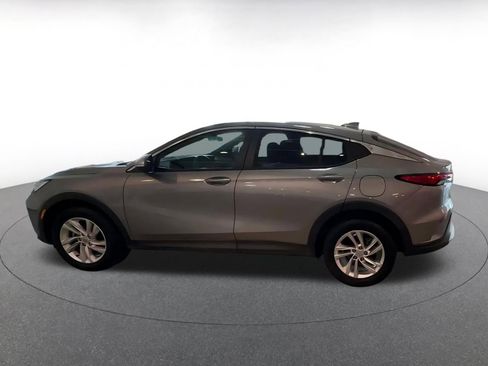 Used 2025 Buick Envista Preferred image 9