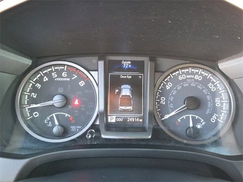 Used 2023 Toyota Tacoma TRD Off-Road image 27