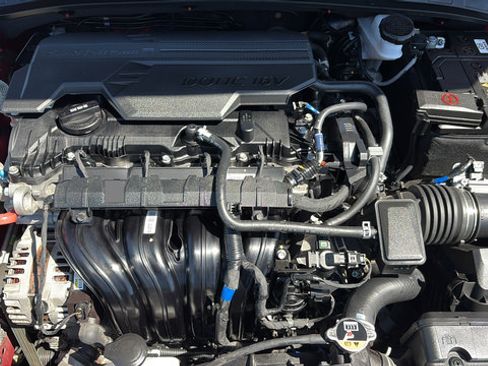 Used 2024 Hyundai Elantra Limited FWD image 26