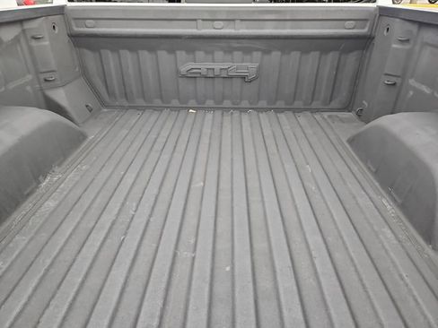 Used 2022 GMC Sierra 1500 AT4 w/ AT4 Premium Package AWD/4WD image 17