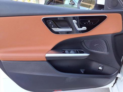 Used 2025 Mercedes-Benz C 300 4MATIC Sedan image 22