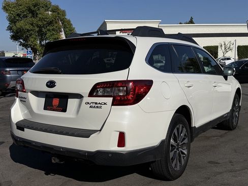 Used 2017 Subaru Outback 2.5i Limited AWD/4WD image 25