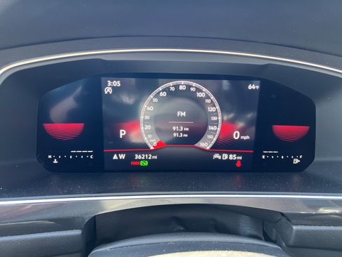 Certified 2023 Volkswagen Tiguan SE R-Line image 20