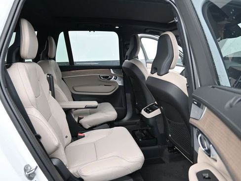 New 2026 Volvo XC90 B6 Ultra w/ Lounge Package AWD/4WD image 17