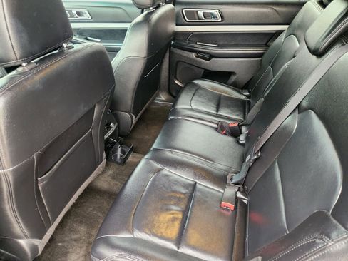 Used 2016 Ford Explorer XLT w/ Equipment Group 202A image 31