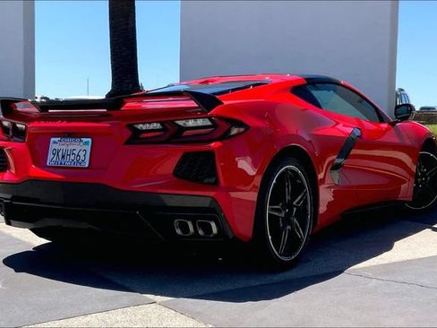Used 2021 Chevrolet Corvette Stingray Preferred Cpe w/ Engine Appearance Package RWD image 13