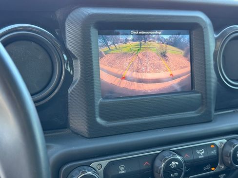 Used 2020 Jeep Wrangler Unlimited Sport image 20