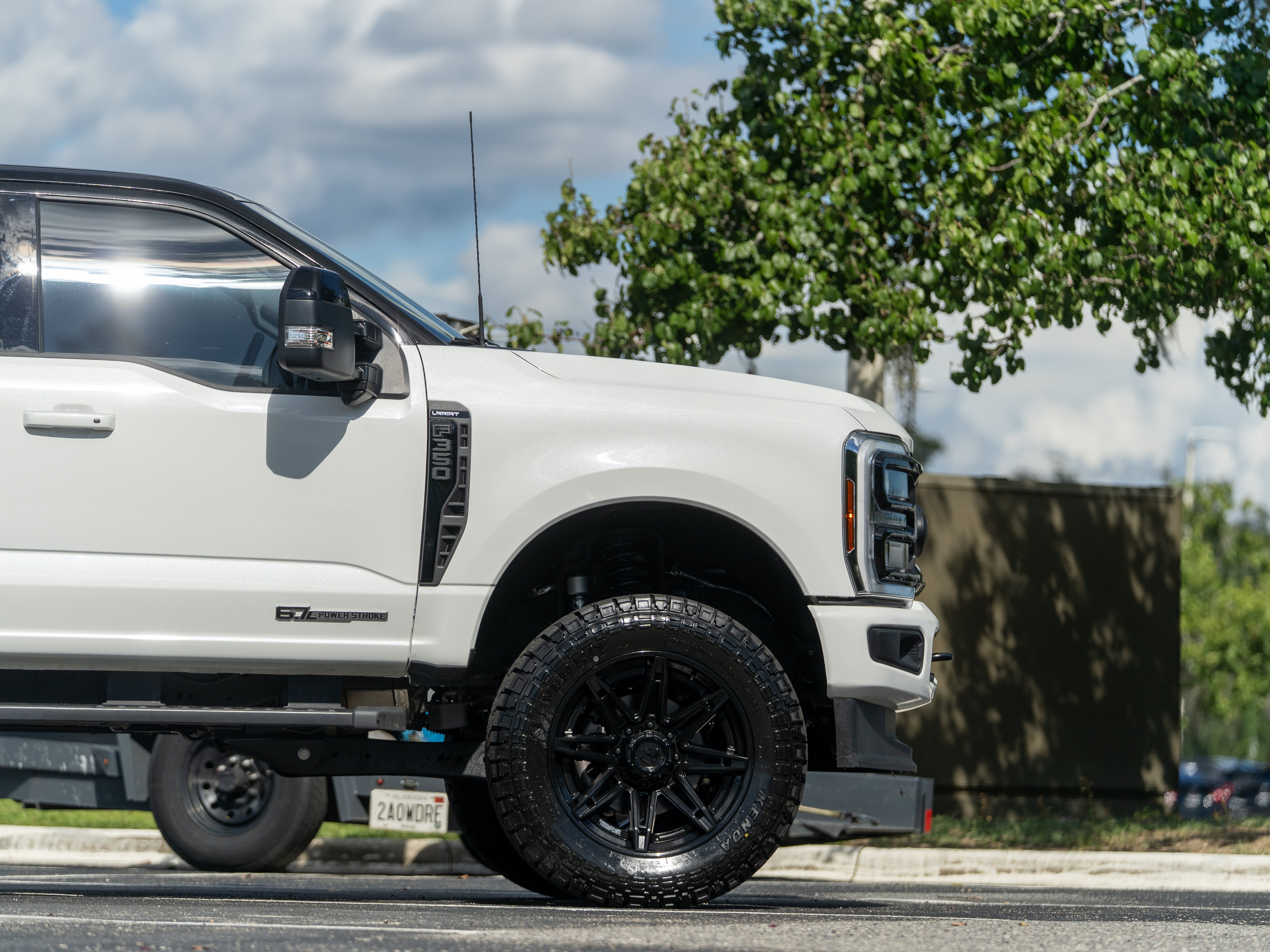 Used 2025 Ford F350 Lariat w/ Black Appearance Package AWD/4WD image 7