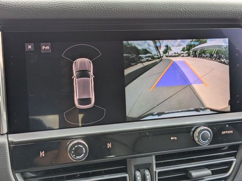 Used 2025 Porsche Macan image 20