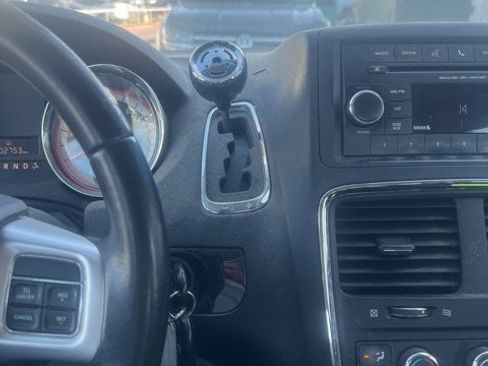 Used 2015 Dodge Grand Caravan American Value Package w/ UConnect Hands-Free Group image 15