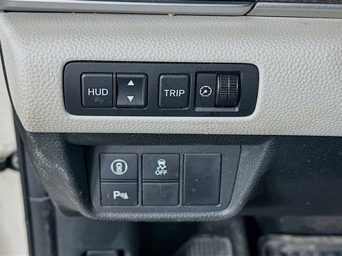 Used 2018 Honda Accord Touring image 17