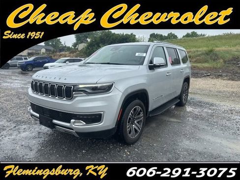 Used 2022 Jeep Wagoneer Series III AWD/4WD image 1