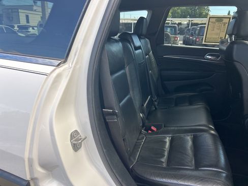 Used 2018 Jeep Grand Cherokee Limited w/ Mopar Chrome Edition Group image 27