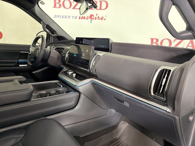 Used 2025 Ford Expedition Max Platinum w/ Stealth Appearance Package AWD/4WD image 33