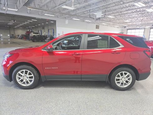Used 2024 Chevrolet Equinox LT AWD/4WD image 4