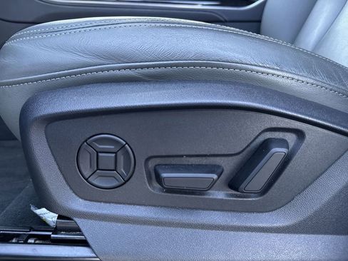 Used 2025 Audi Q7 3.0T Premium Plus image 16