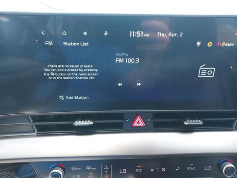 Used 2025 Kia Sportage EX FWD image 22