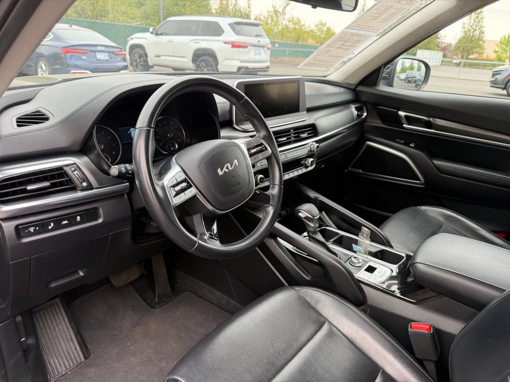 Used 2022 Kia Telluride LX AWD/4WD image 16