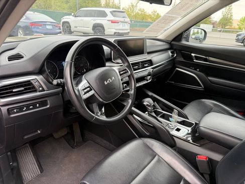 Used 2022 Kia Telluride LX AWD/4WD image 16