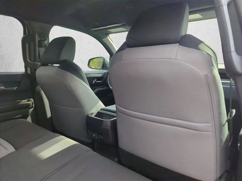 Certified 2025 Toyota Tacoma TRD Off-Road image 24