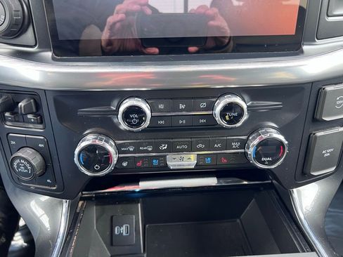 Used 2021 Ford F150 Lariat w/ Equipment Group 502A High image 33