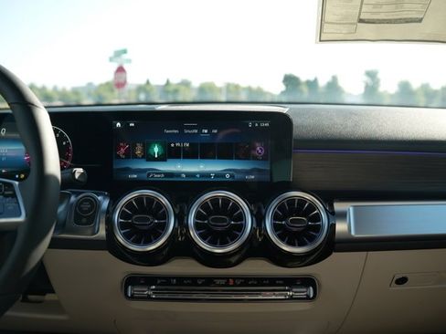 Certified 2026 Mercedes-Benz GLB 250 4MATIC image 24