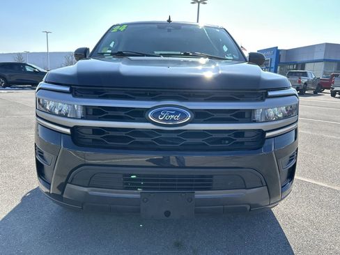 Used 2024 Ford Expedition Max XLT image 12