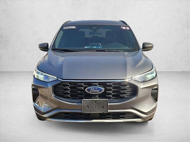 Used 2023 Ford Escape ST-Line AWD/4WD image 2