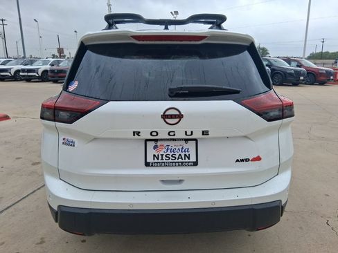 New 2026 Nissan Rogue SV AWD/4WD image 6