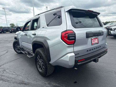 Certified 2025 Toyota 4Runner SR5 AWD/4WD image 6