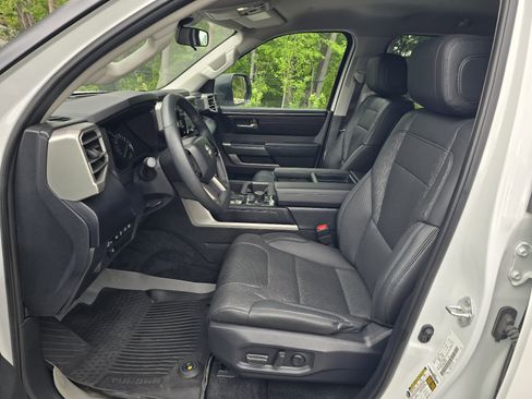 Used 2024 Toyota Tundra SR5 w/ SR5 Premium Package AWD/4WD image 14